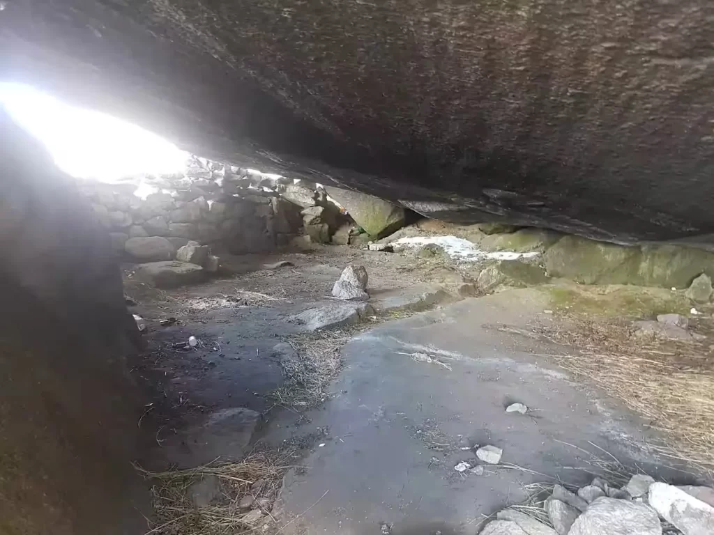 Lahesh Cave Trek